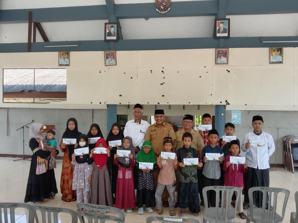 penyaluran-bantuan-sosial-anak-yatim-dari-baznas-gresik